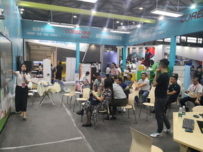 藍(lán)鴿集團(tuán)攜智慧教育產(chǎn)品亮相2019中國(guó)國(guó)際教育裝備上海博覽會(huì)，引領(lǐng)教育信息化新浪潮